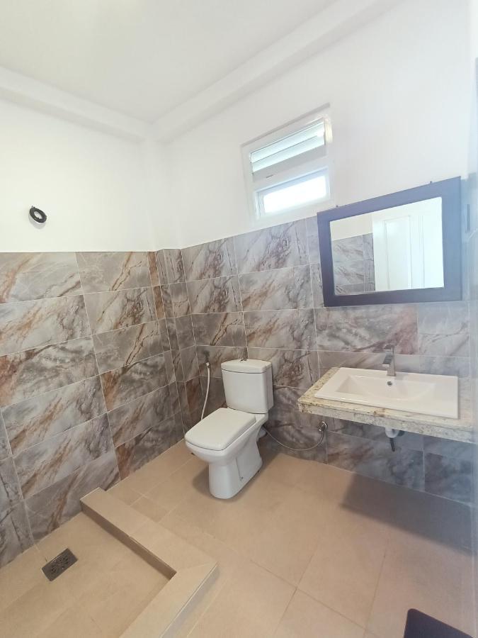 The Bamboo Tree Transit Hotel 카투나야크 외부 사진